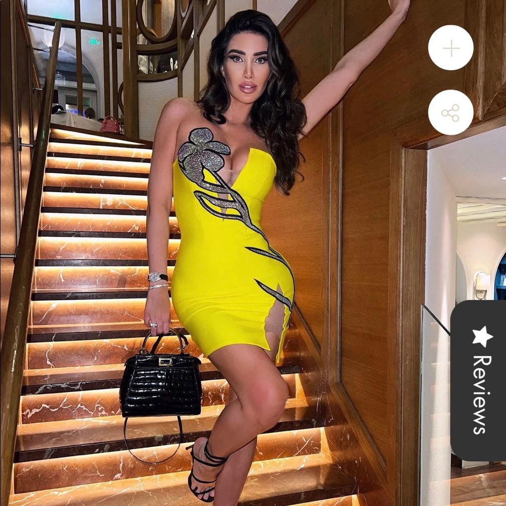 Beautiful yellow dress